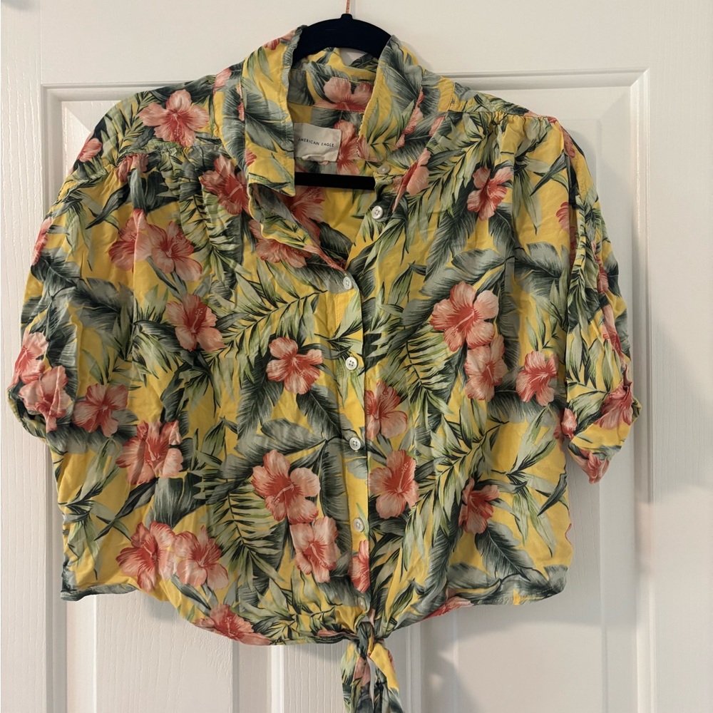 American eagle Hawaiian top